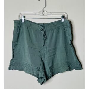 NWOT Candace Cameron Bure Short with Ruffle Detail Olive Ash Petite Medium MP